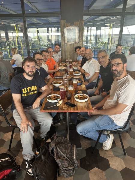 repas au sein de notre partenaire 4padel